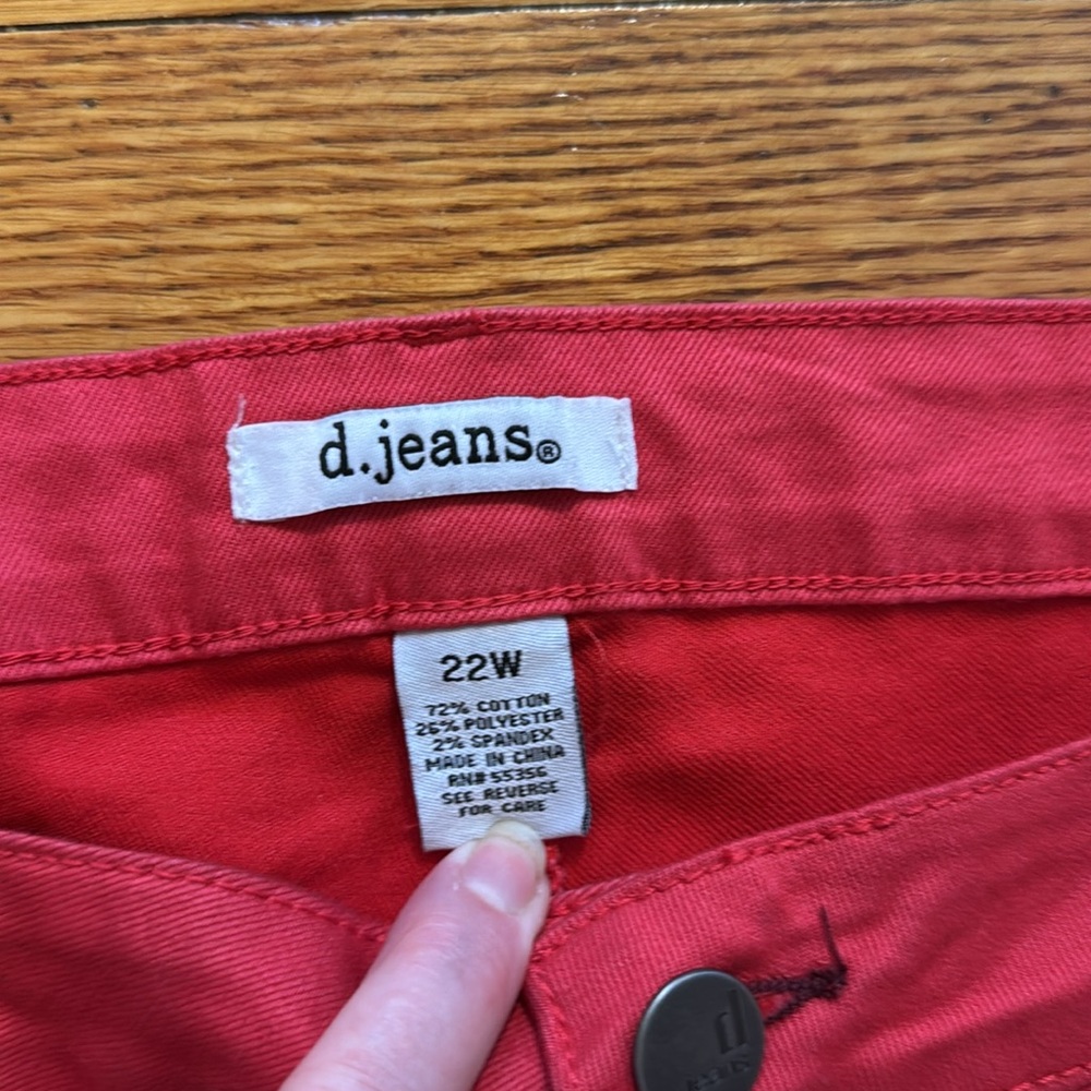 D. Jeans capri plus Modern Fit Capris - Picture 2 of 7